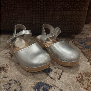 Mary Jane Sven Original Silver Metallic Clogs Swedish Natural Wooden Heel 33